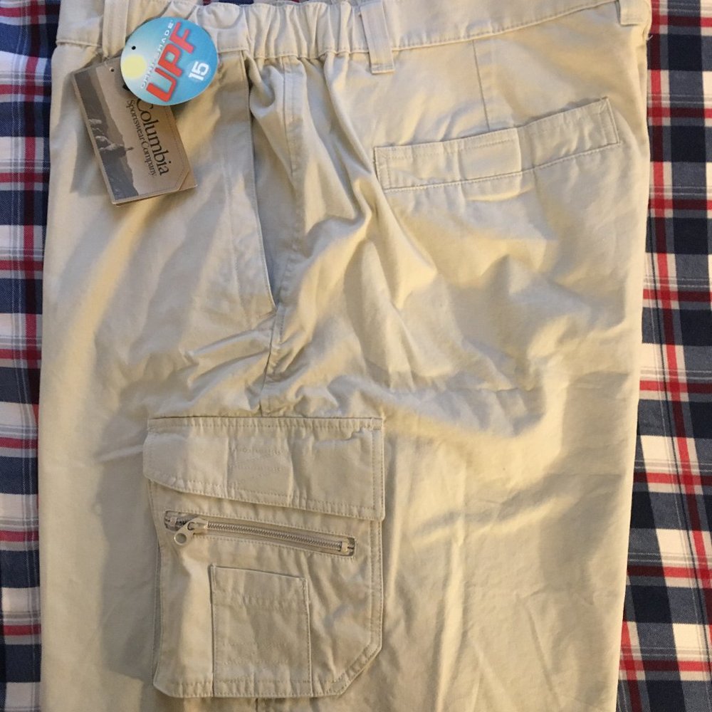 COLUMBIA CARGO SHORTS